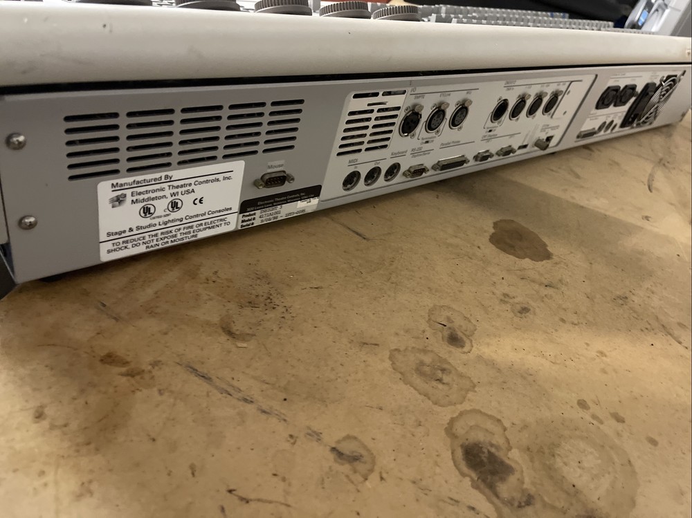 ETC ELECTRONIC THEATRE LIGHT CONTROL INSIGHT 3 CONSOLE STAGE LIGHTING CONTROLLER