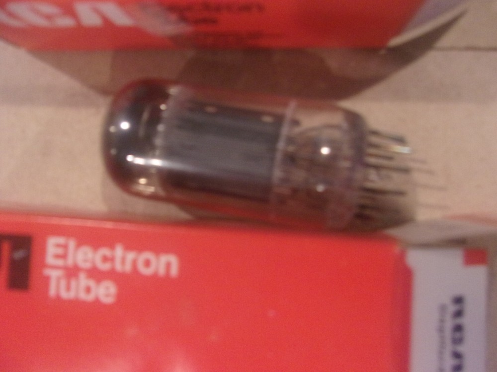 OEM VINTAGE ELECTRONIC TUBE RCA 6MJ8