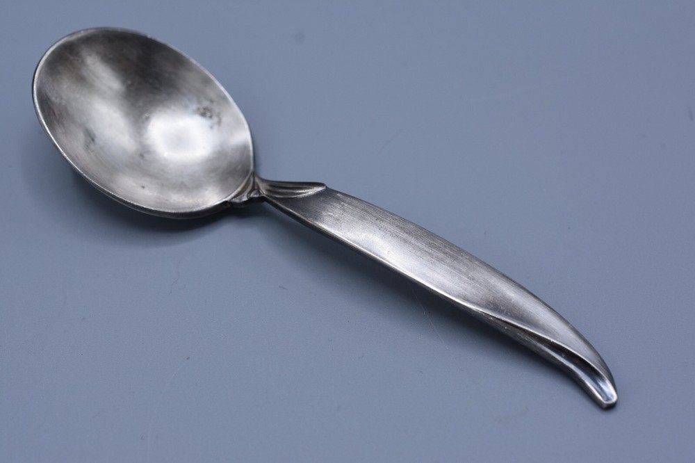 1847 Rogers Bros IS FLAIR Baby Spoon 4-1/8" Silver plate International Silver