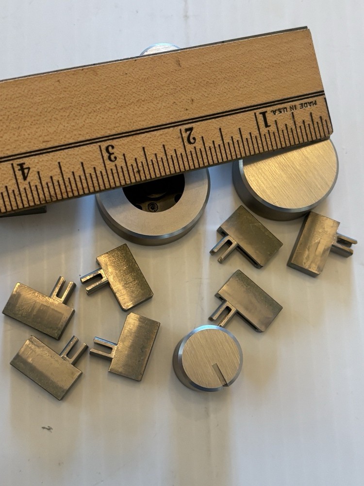 MCS 3260 - AM/FM Stereo Receiver - KNOB LOT KNOBS