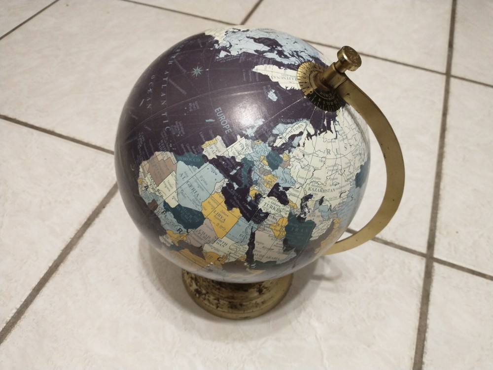 8" Purple/blue Globe