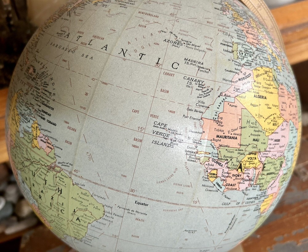 Vintage World Vision Series Globe Works Light
