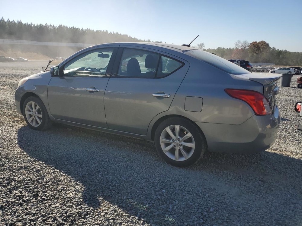 VERSA 2014 Glove Box 4914935