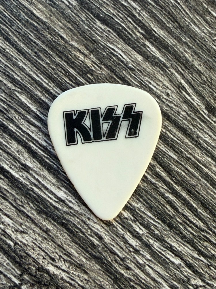 KISS Guitar Pick BRUCE KULICK MARK ST. JOHN Animalize Tour White Black Vintage