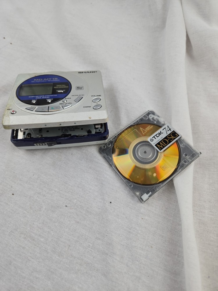 Sharp MD-MT 15 Portable Minidisc Recorder/Player Junk No Tested