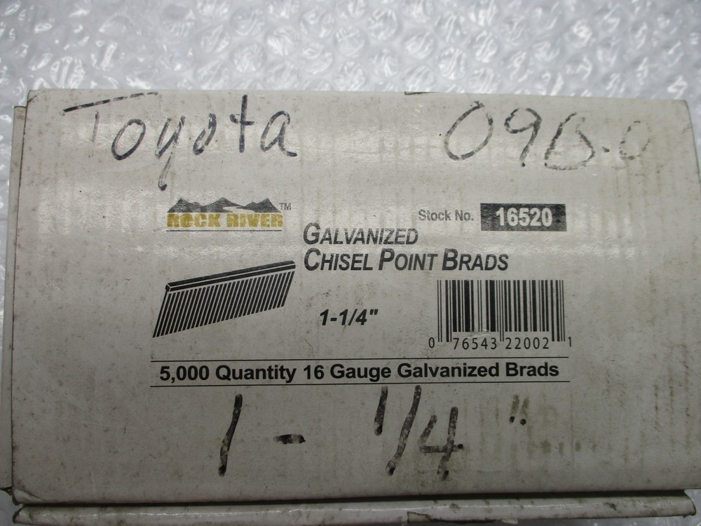 ROCK RIVER 1-1/4" GALVANIZED BRADS NSMP