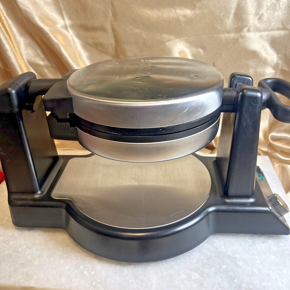 Waring Pro ~ Belgian Waffle Maker ~ Model WWM450PC ~ Tested ~ Works Great