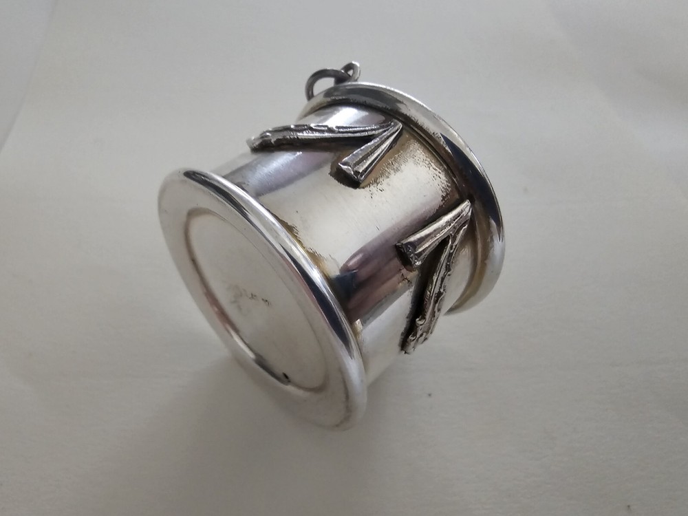 STERLING SILVER 925 DRUM BABY RATTLE PENDANT.