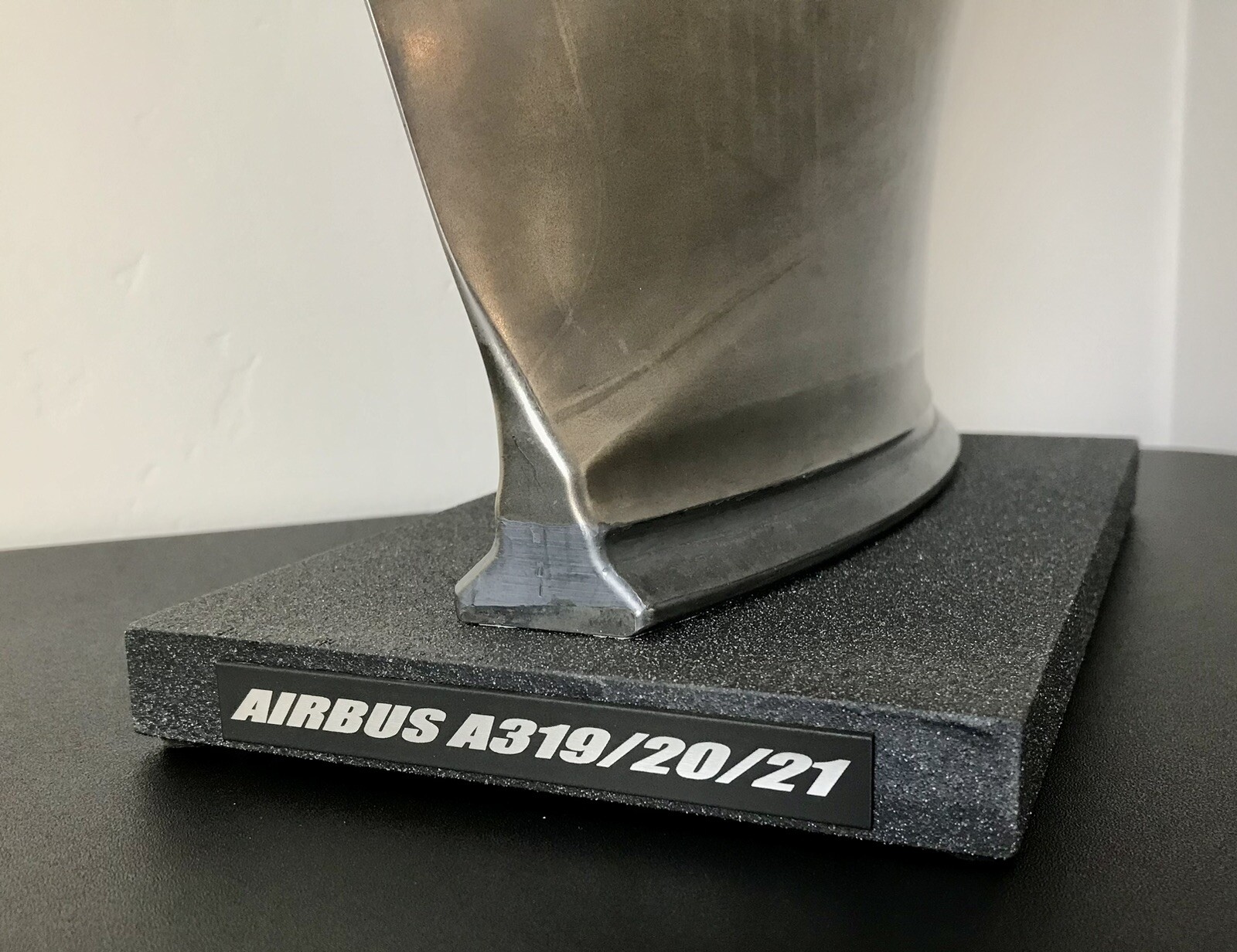 Airbus A320 Titanium Jet Engine Fan Blade. Rolls Royce disk airline Pilot Gift
