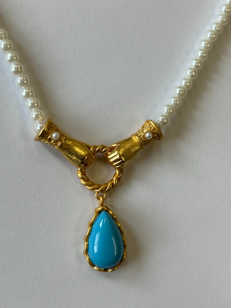 Hand Hold Loop Barbie Style Necklace