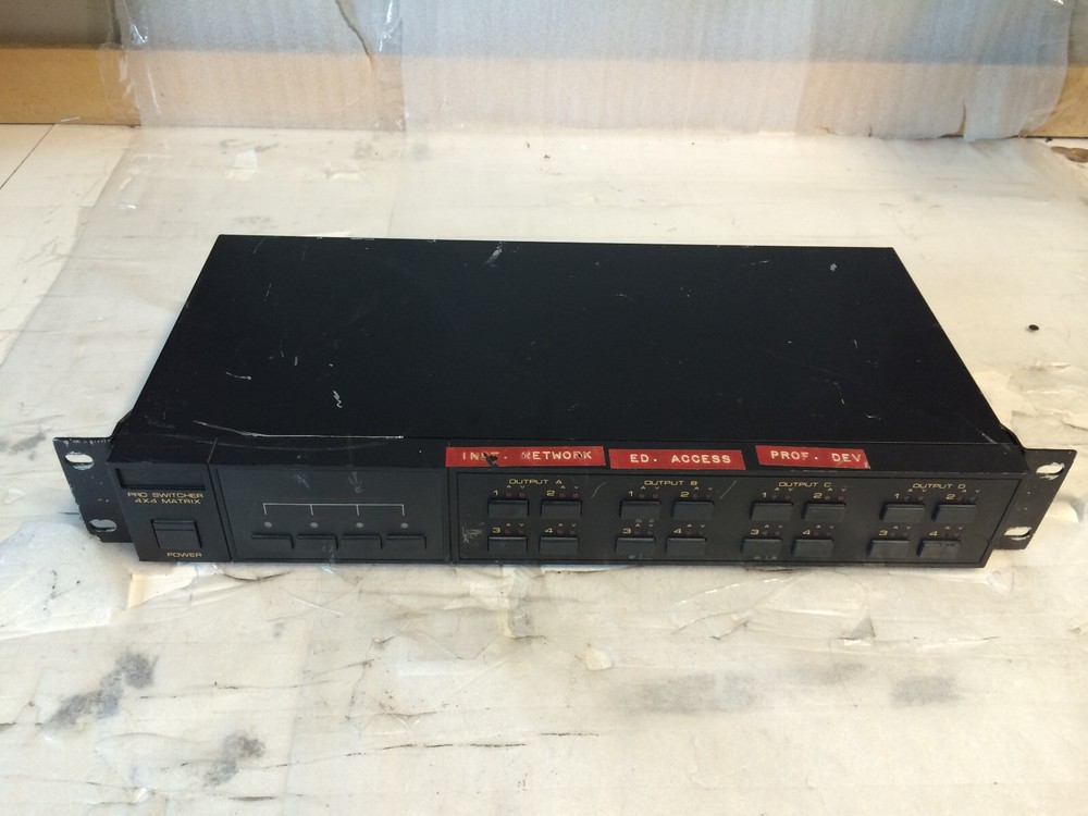 MATRIX PRO SWITCHER 4X4 H-03560