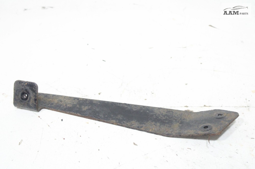 18-24 FREIGHTLINER CASCADIA FRONT LEFT SIDE HOOD SPLASH SHIELD BRACKET OEM
