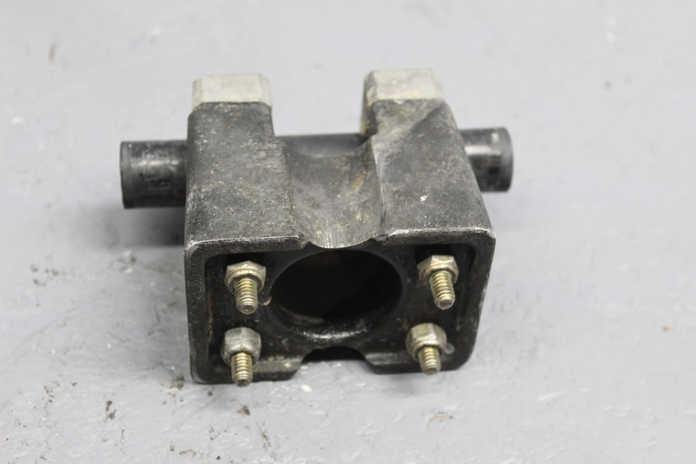 2000 ARCTIC CAT THUNDERCAT HANDEBAR BLOCK MOUNT