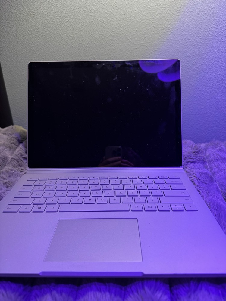 microsoft windows 10 pro- Surface Laptop- 13.8 Inches.