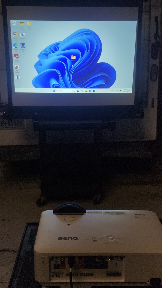 Benq Lw720 Laser Video Projector