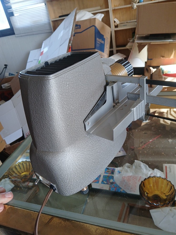 TDC SELECTRON SEMIMATIC MODEL 150 PROJECTOR