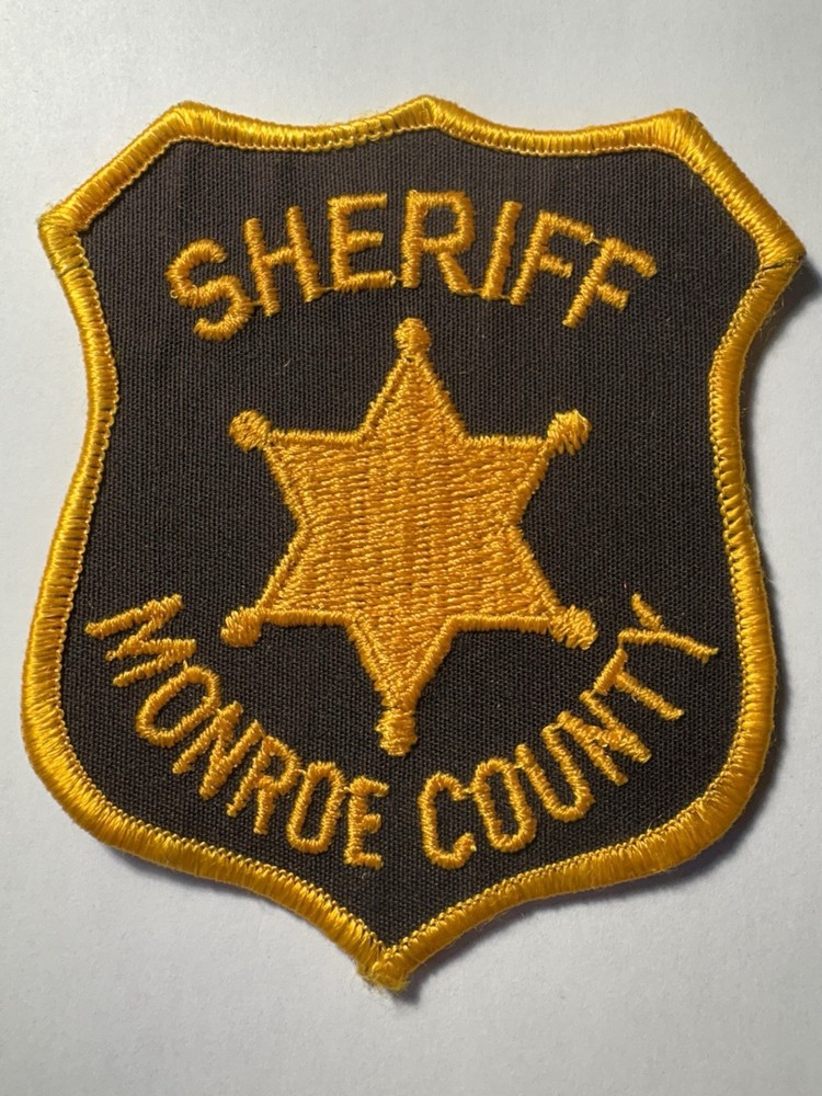 Monroe County Michigan Sheriff Patch ~ Obsolete ~ Style 1