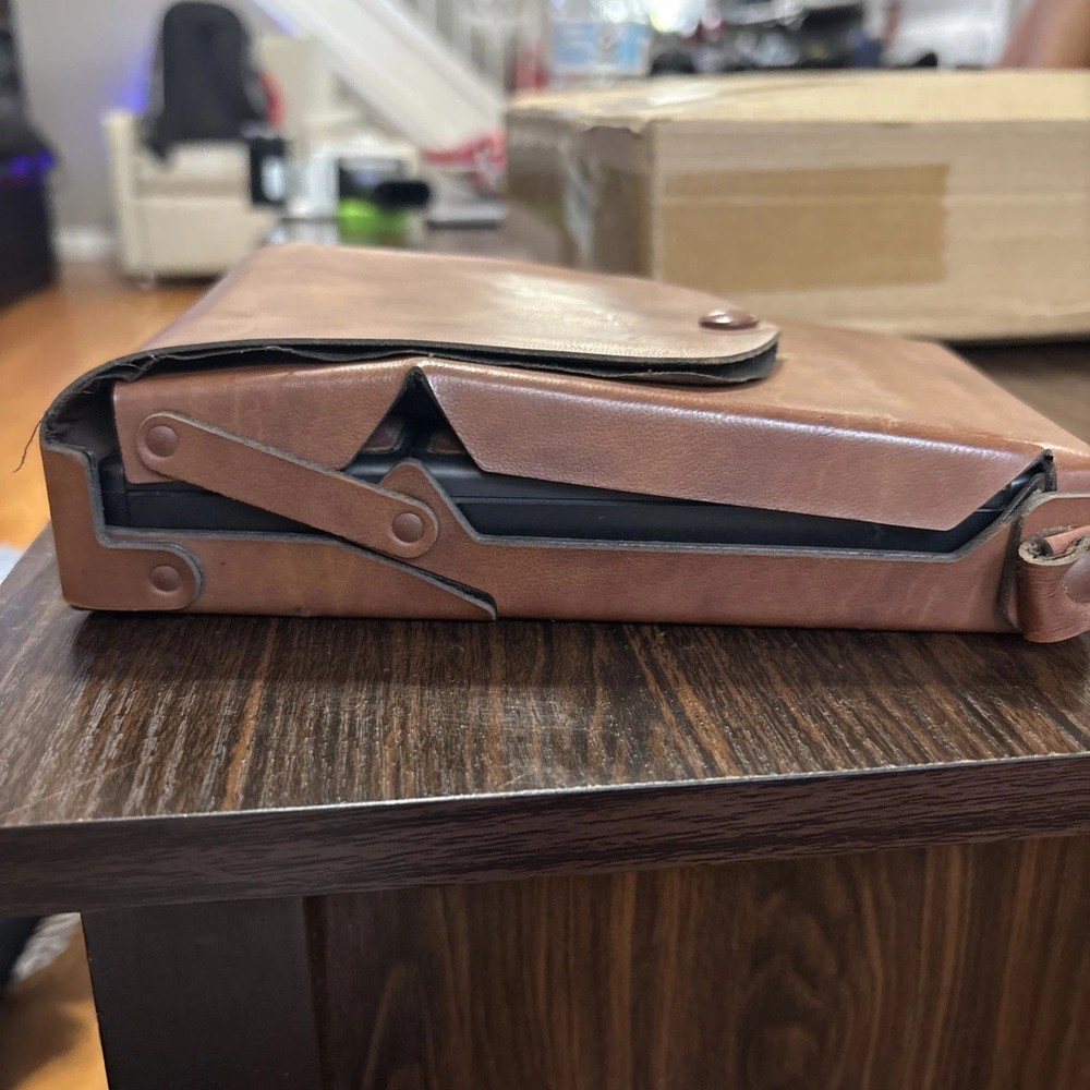 Polaroid SX-70 Model 3 Camera With Case UNTESTED