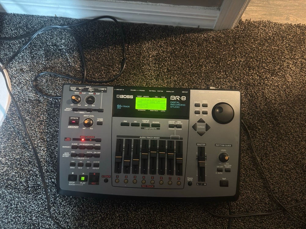 Boss BR-8 Digital Recording Studio