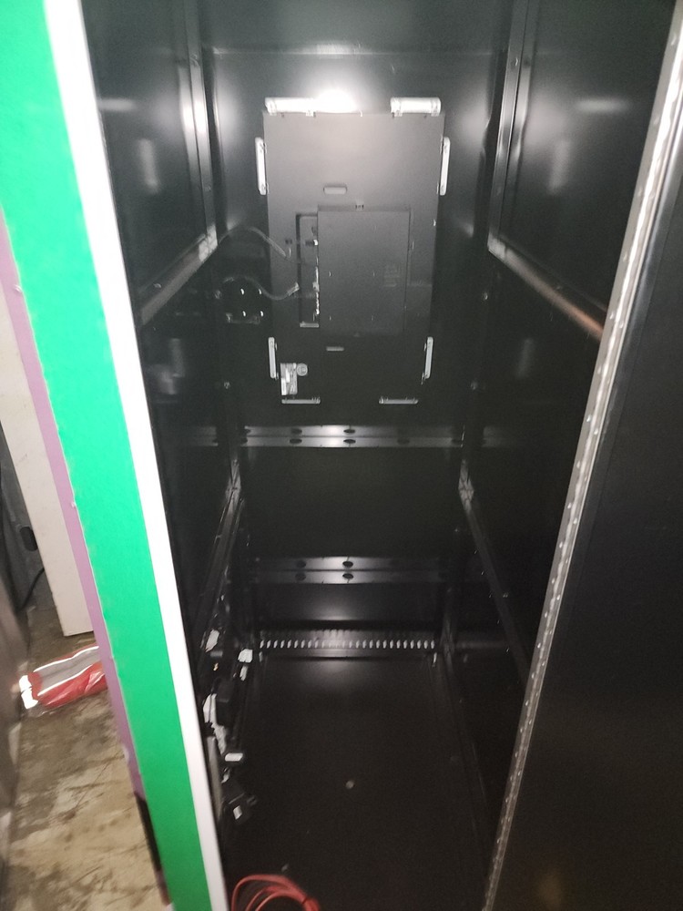 3 SMART VENDING MACHINES REFRIGERATED