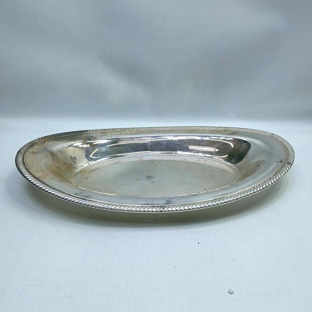 Vintage Wm Rogers #819 Silverplate Oval Bread Tray - Rope Pattern