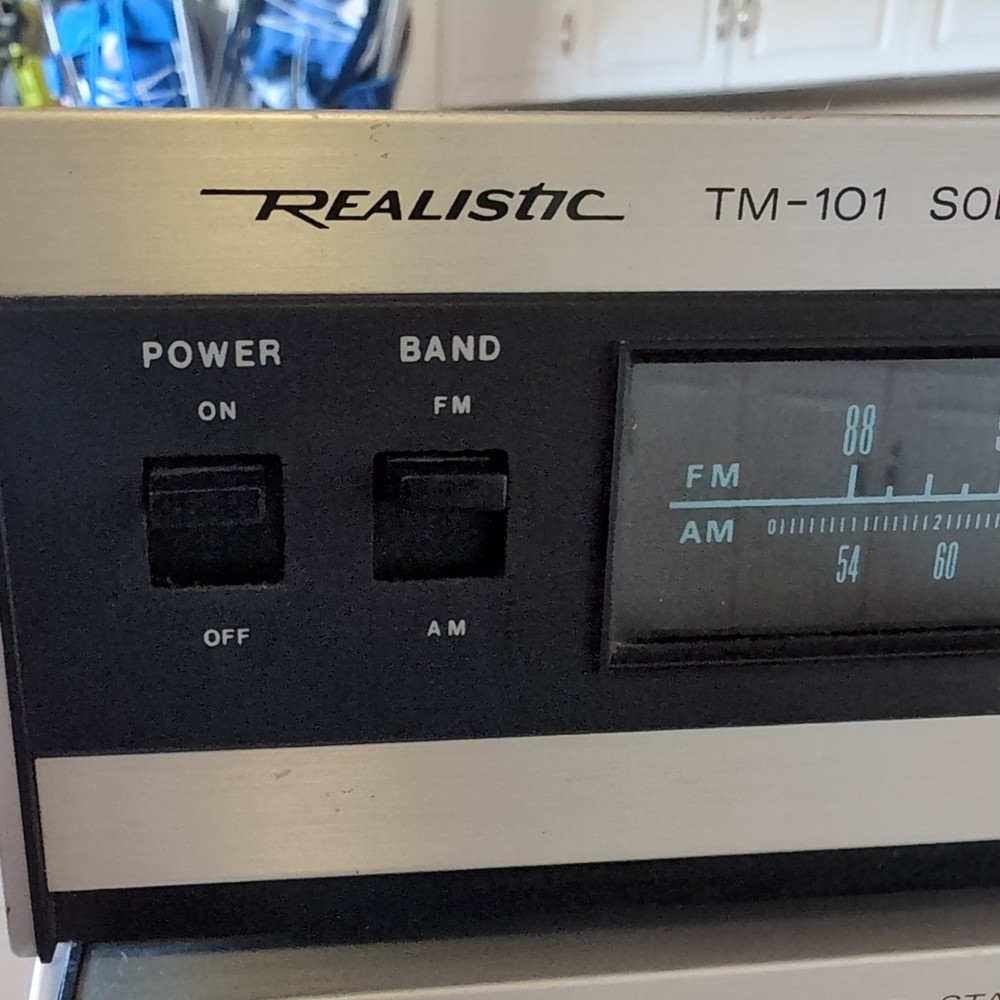 Realistic TM-101 & SA-101 Vintage Solid State AM/FM Stereo Tuner & Amplifier