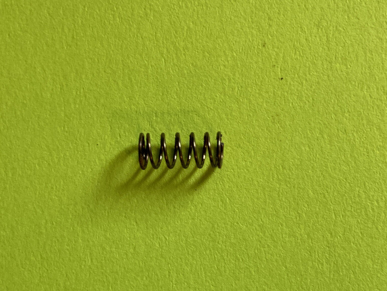 *NOS* 37160-SINGER-BOBBIN SPRING-FOR SEWING MACHINES*