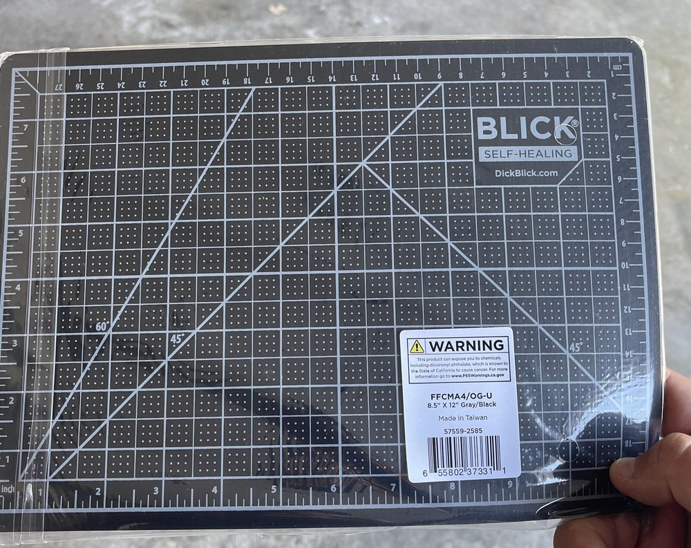 Blick Cutting Mat - Gray/Black, 8.5" x 12"