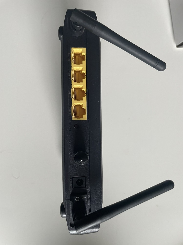 Zoom DOCSIS 3.0 Cable Modem/Router with Wireless-N Model 5352 
