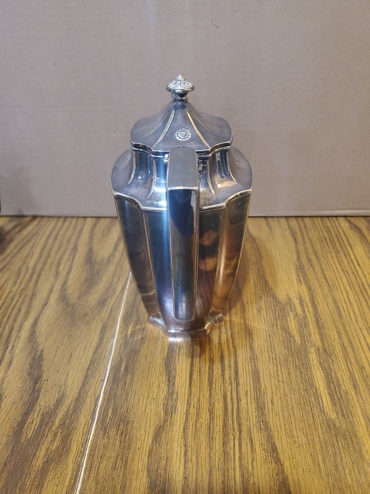 1847 Rogers Bros Tea Set Three-Piece Silver Plate 'Ancestral' Pattern