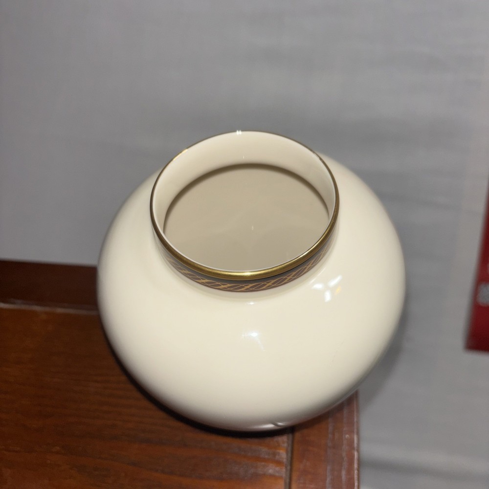 Lenox ~ Monroe Pattern, Ginger Jar Shaped 5 inch. Vase EX