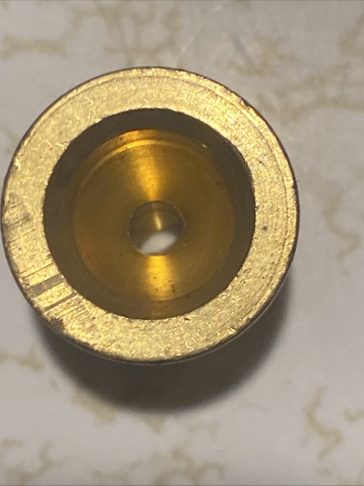 (35) #8 80 Le Brass Spray Tips