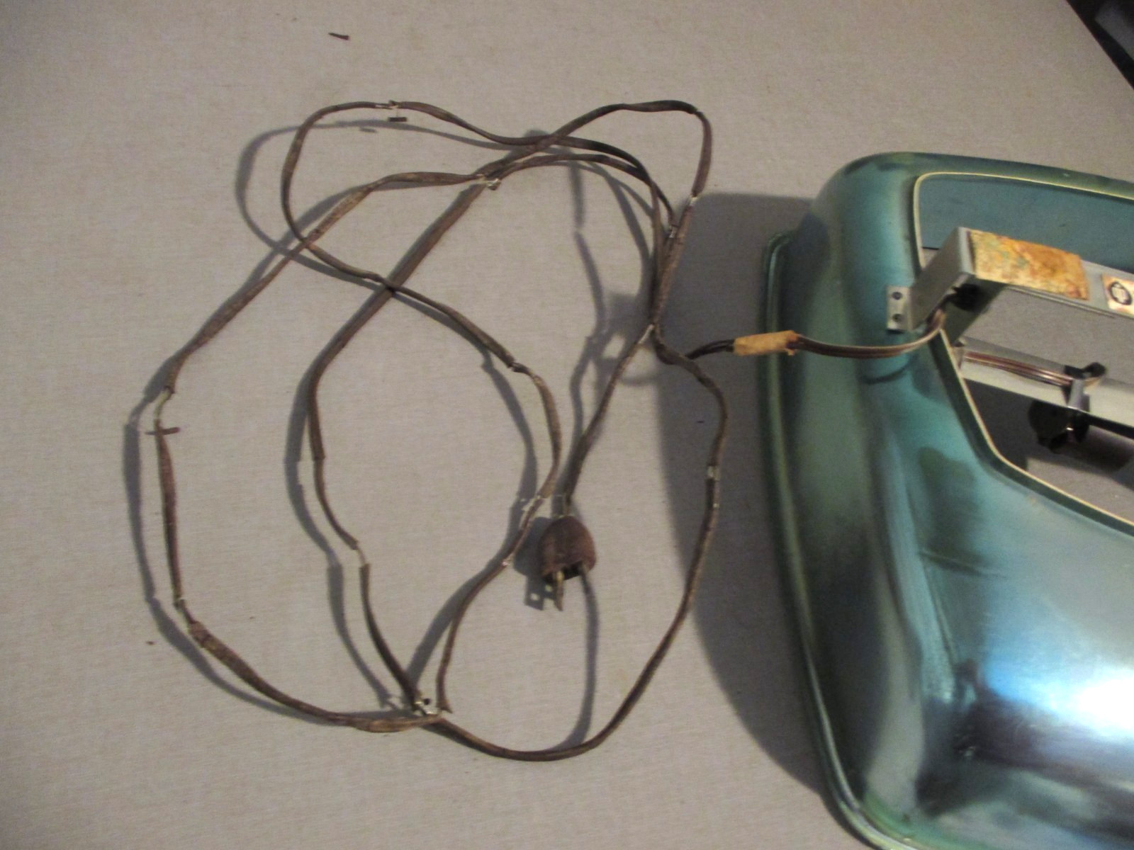 1950'S ANHEUSER-BUSCH BAVARIAN BEER -STORE BAR DISPLAY LIGHTED SPINNING CAN-18"