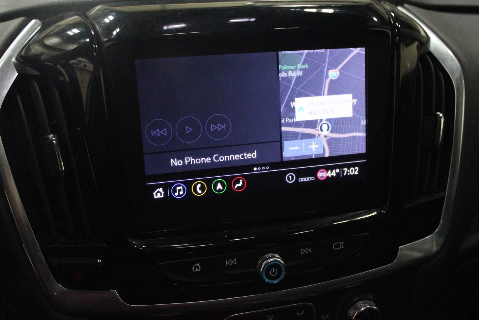 Info-GPS-TV Screen Classic Style S Or VIN T Dash Fits 20-24 TRAVERSE 3153389