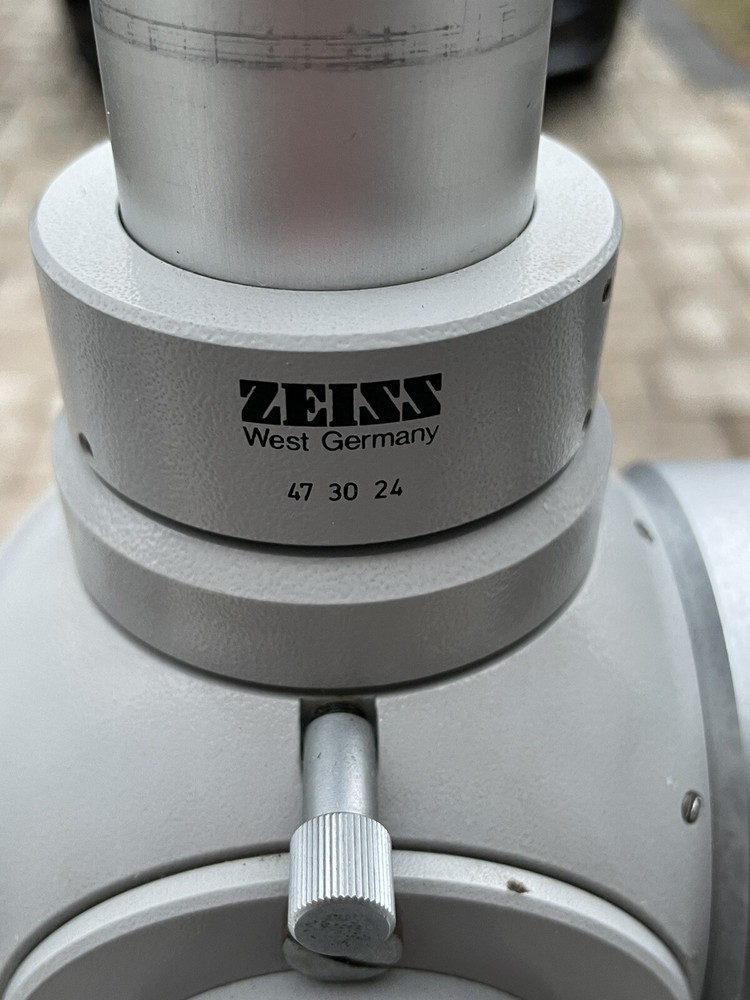 Carl Zeiss Microscope including Power Supply and Magnetic Electronic Shutter