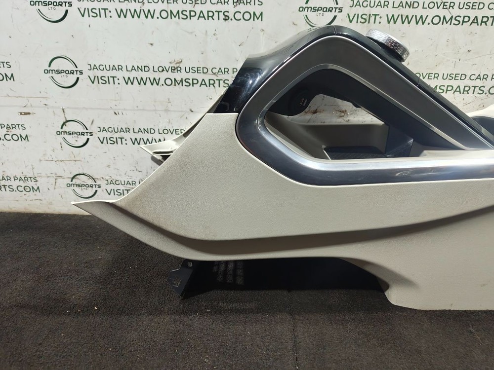 JAGUAR I-PACE X590 CENTRE CONSOLE WITH ARMREST