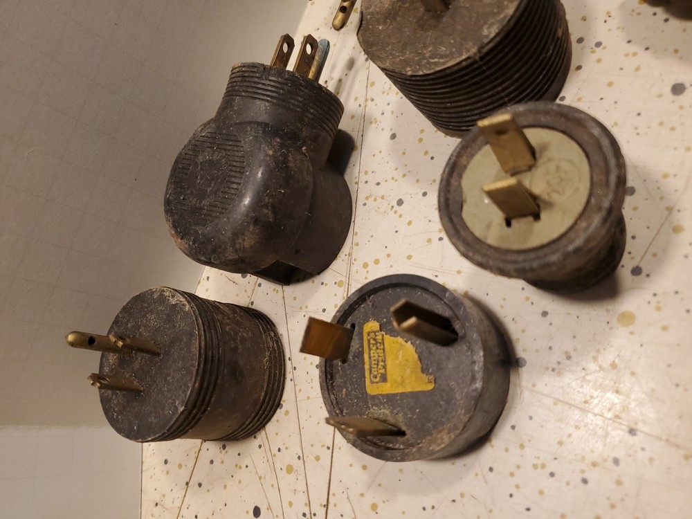 10 Vintage Electrical Plugs Sockets Heads