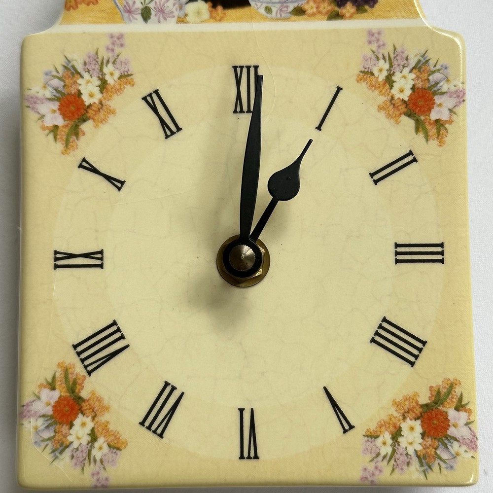 Vintage 2001 Ceramic Tile Wall Clock Kittens Flowers Garden Rustic