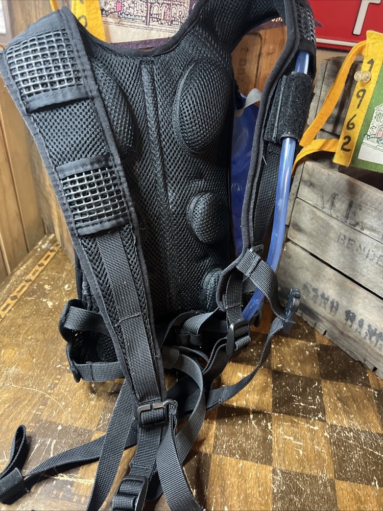 Brooks Stride Pack Hydration System Black with Adjustable Straps DKL Quality