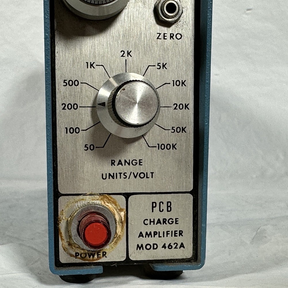 PCB Piezotronics Shear 462A Accelerometer Charge Amplifier