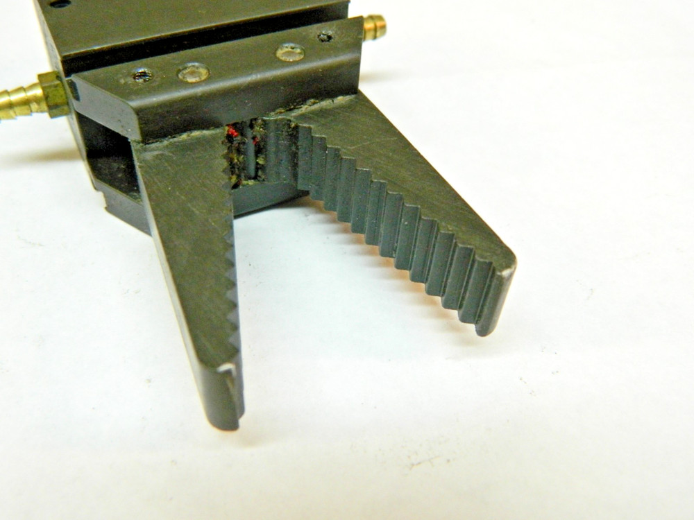 SENVEX AA-22-NO Angular Self-Centring Pneumatic Gripper, Normally Open