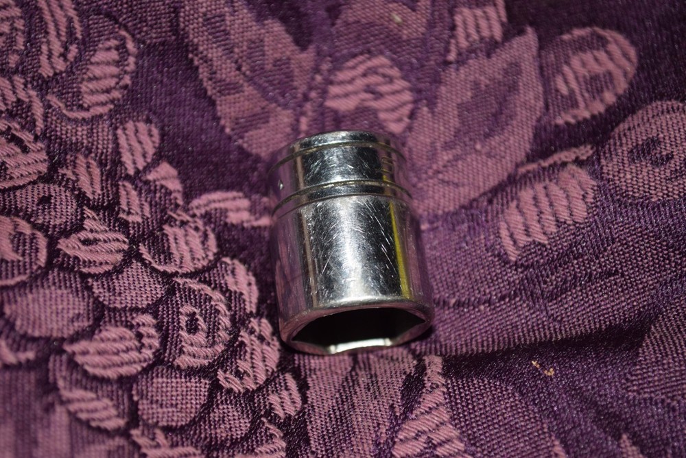 Snap On Tools 11/16" Shallow Socket 3/8" Drive 6 Point FS221 USA New Script