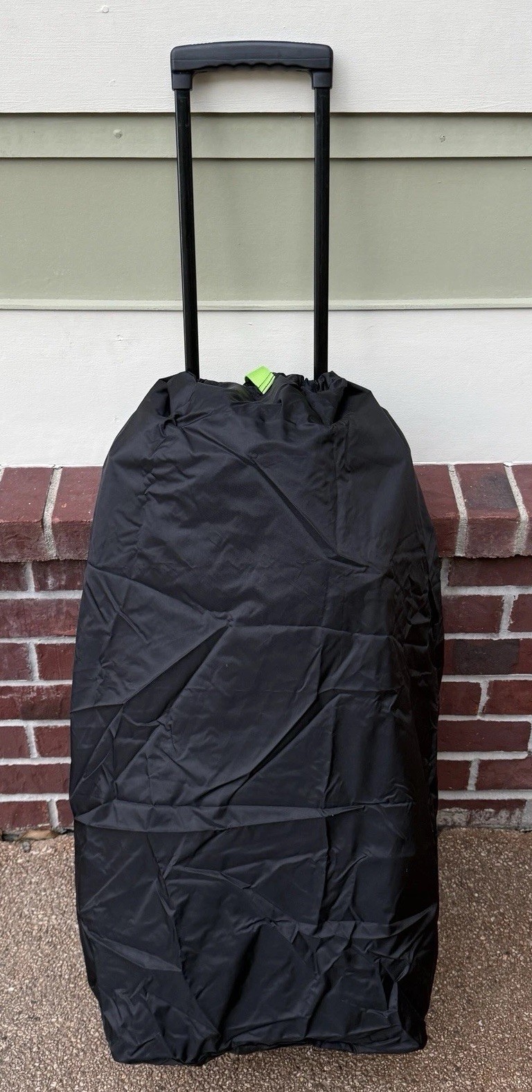 Akona Adventure Gear 31x15x15 XL Travel Dive Scuba Roller Bag Black Rain Cover