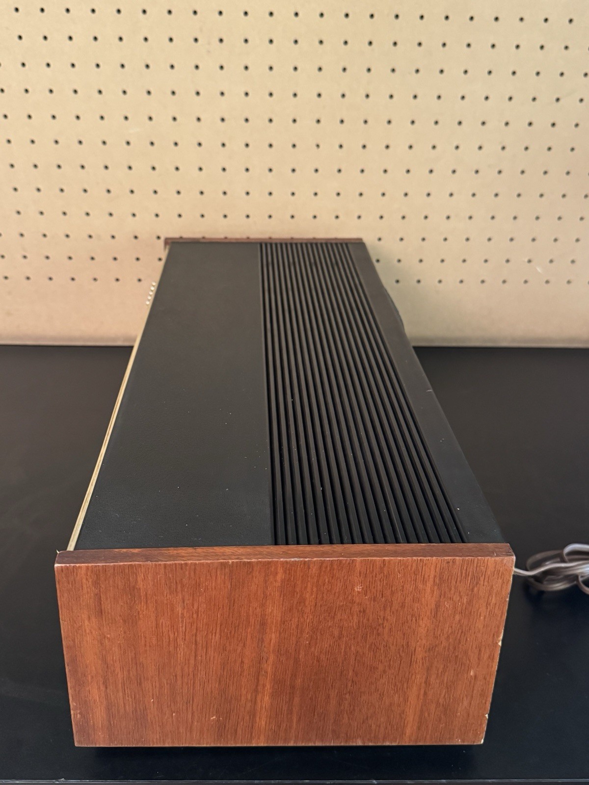 Grundig RTV 360U Solid State Am/Fm Short Wave Radio Stereo w/Speakers *READ*