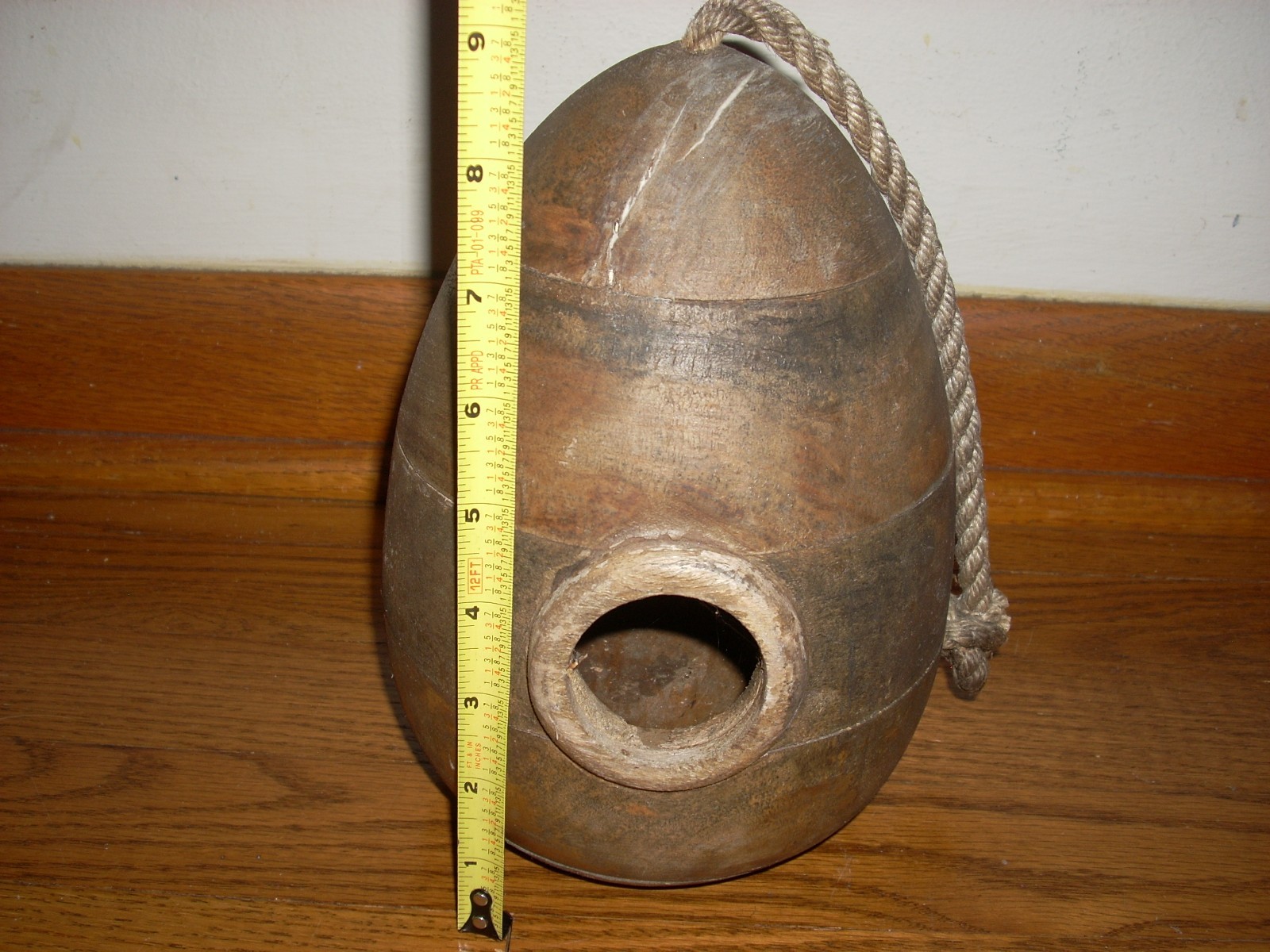 Vintage Smith & Hawken Wood Birdhouse threaded bottom clean out.