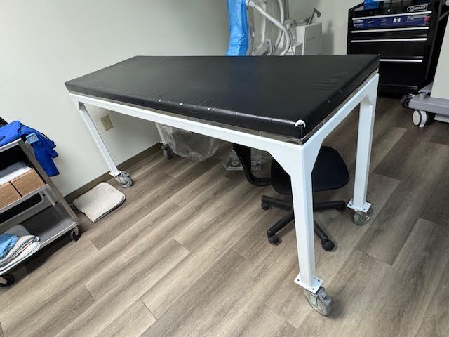 mobile C-arm table Engineered to support patient positioning