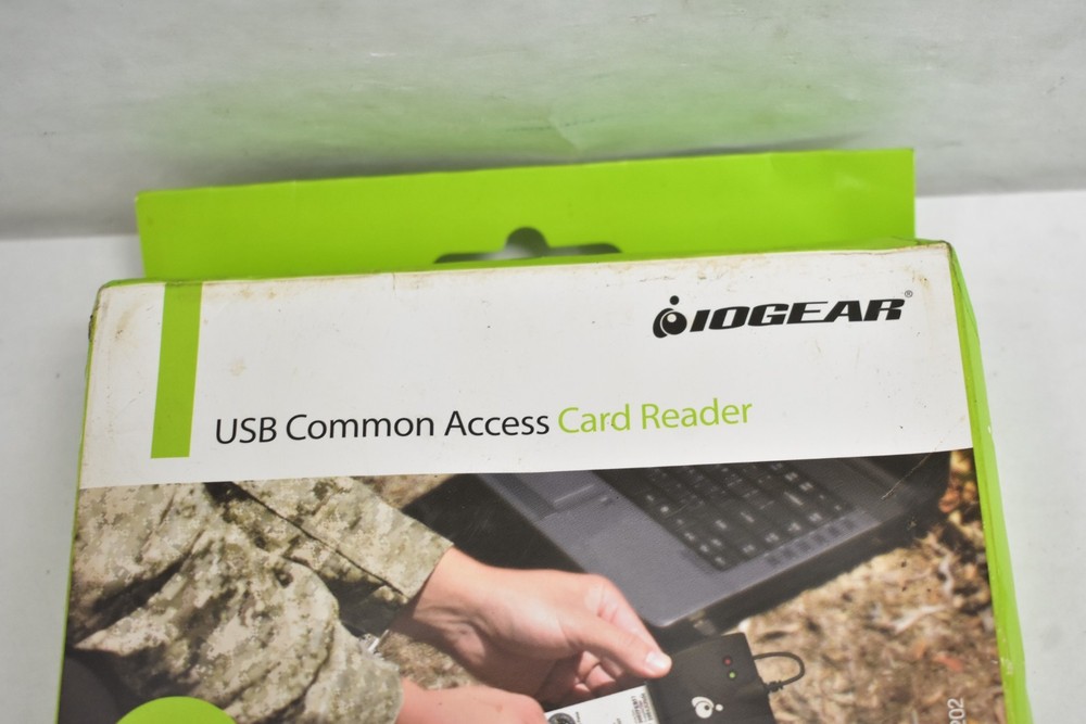 IOgear USB Common Access Card Reader CAC Reader 5' Cable USB-A Interface