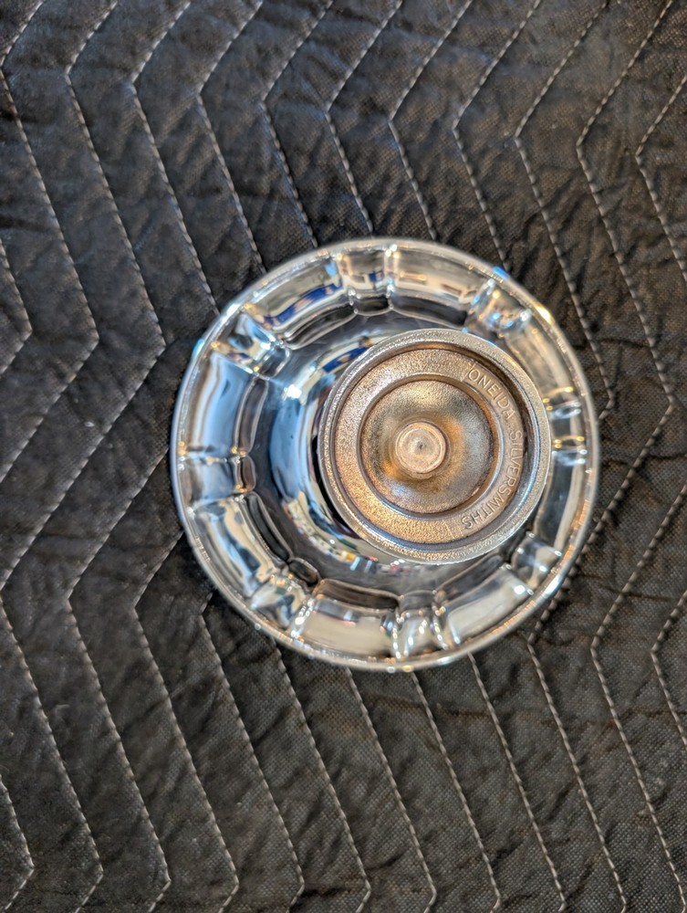 Vintage Oneida Silverplated Candy/Nut Dish