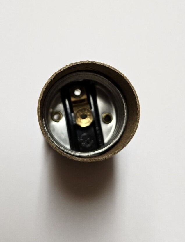 LEVITON FULL KEYLESS INTERIOR LAMP SOCKET LAMP PART NEW 48204JB