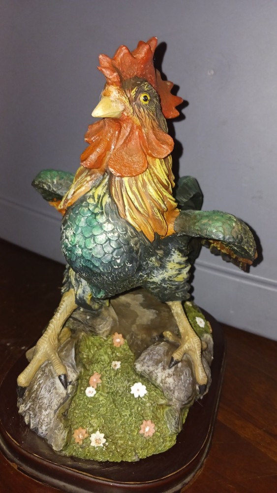 rooster figurine decor
